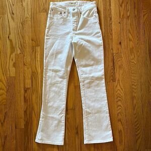Madewell sz 25T Cali Demi Boot crop cut white Jean great pre owned condition.